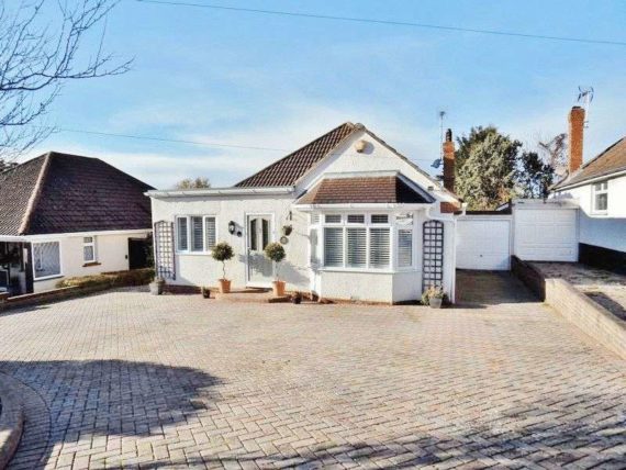 4 bedroom Detached f...